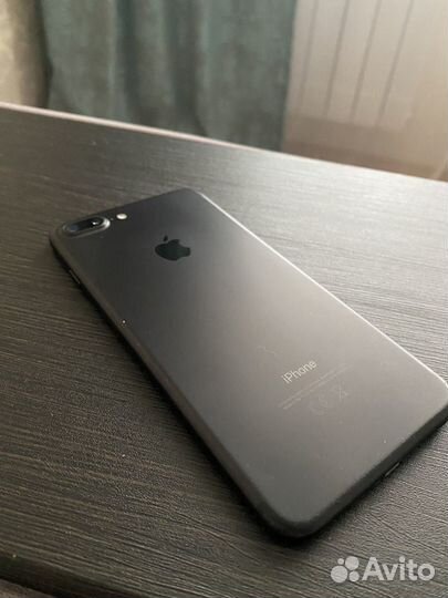 Продам iPhone 7 plus