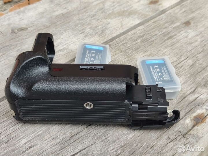 Батарейный блок Sony a7 + 2 аккумулятора