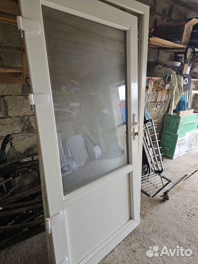Дверь пластиковая пвх входная теплая