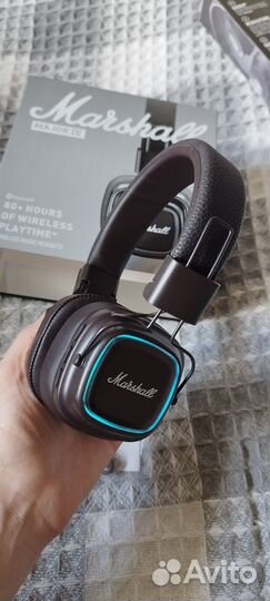 Беспроводные наушники Marshall