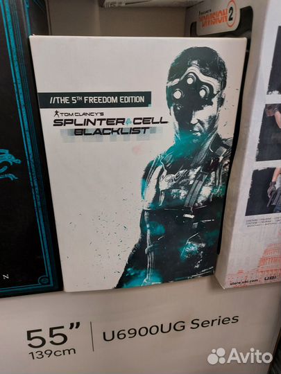 Различные коллекционные статуэтки и фигурки