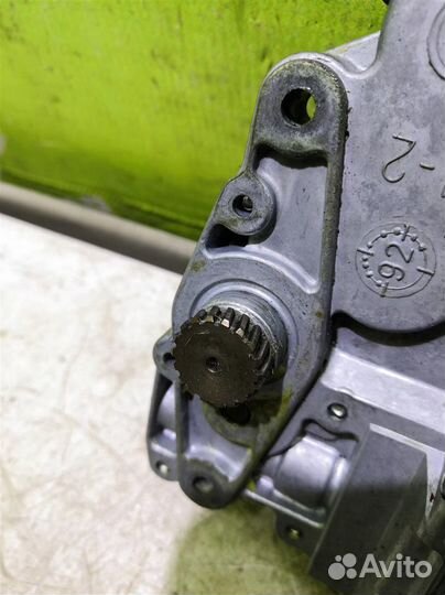 Моторчик люка Фольксваген Гольф 3 Венто