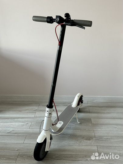 Электросамокат Xiaomi Mi Electric Scooter 1S