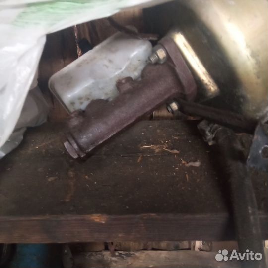 Продам главный тормозной цилиндр на газель волгу
