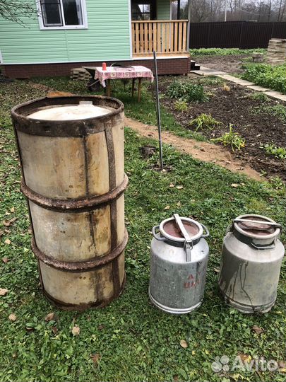 Фляга 2 штуки + бочка алюминиевая, примерно 300 л