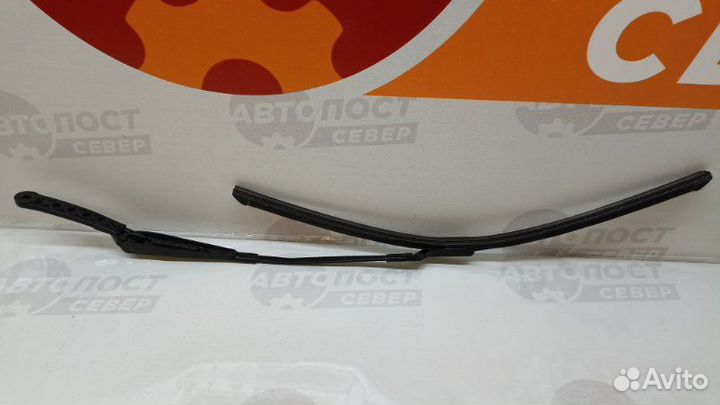 Поводок стеклоочистителя передний правый Peugeot