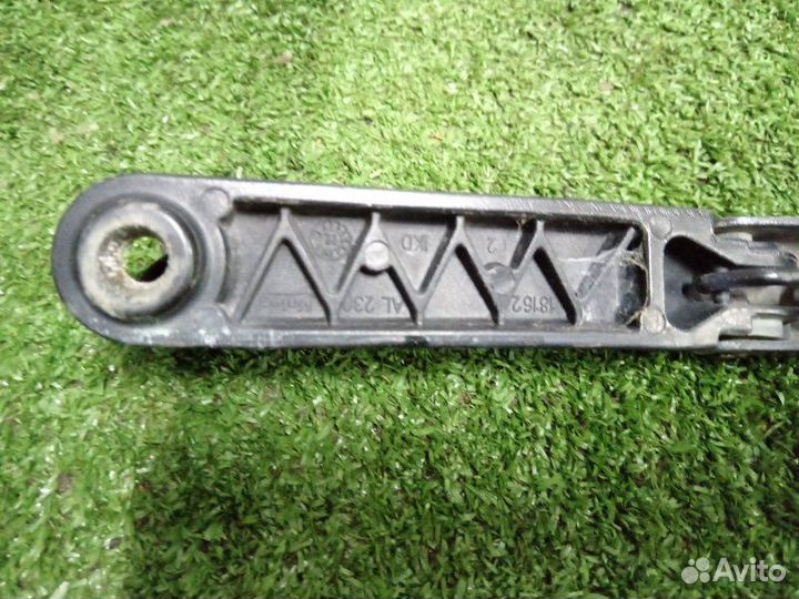 Поводок стеклоочистителя левый Audi A1 8X1 caxb