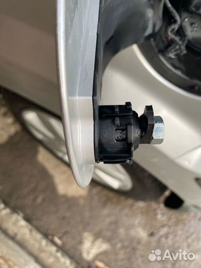 Замок бензобака Fusion/FiestaV (под любой ключ)