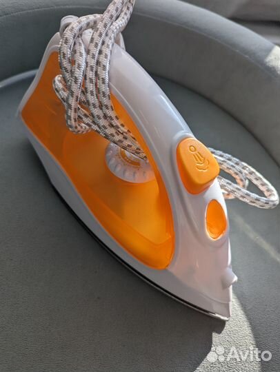 Утюг home element he-ir216