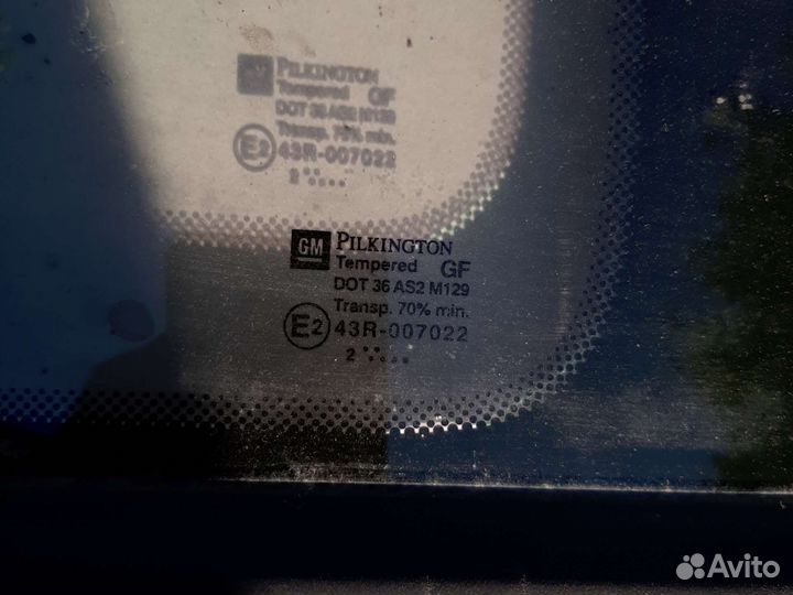 Задняя правая форточка на opel zafira A