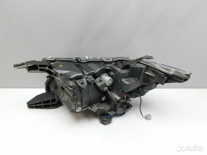 Фара правая Toyota Land Cruiser Prado