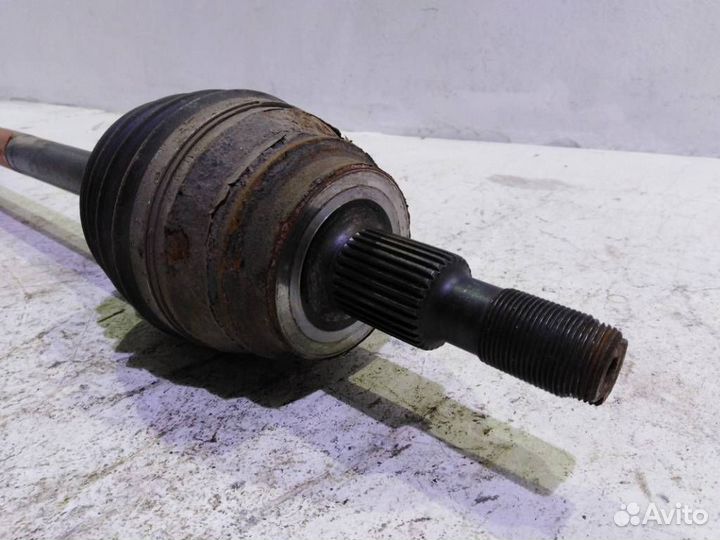 Привод передний правый