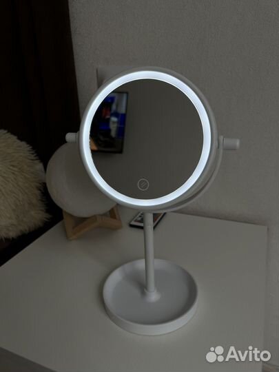 Зеркало настольное