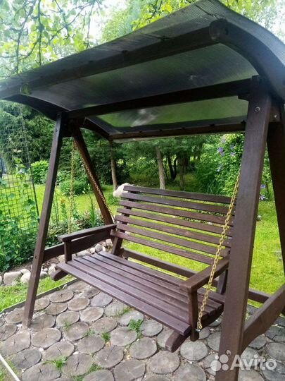 Садовые качели из дерева