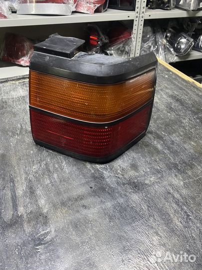 Фонарь задний правый Volkswagen passat b3