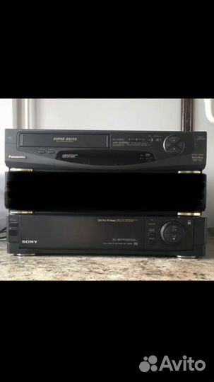 Видеомагнитофоны Panasonic и Sony