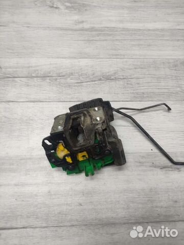 Передний левый замок двери kia rio 3