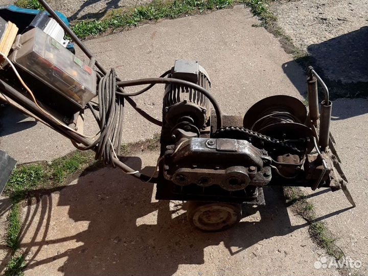 Электролебедка