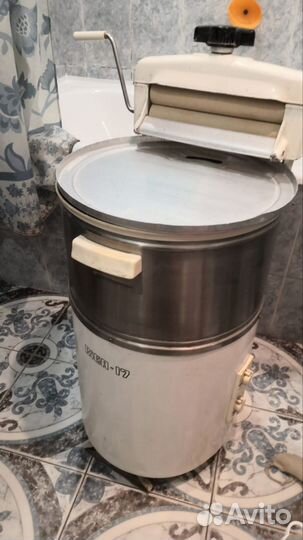 Раритетная стиральная машина Рига-17 под ремонт