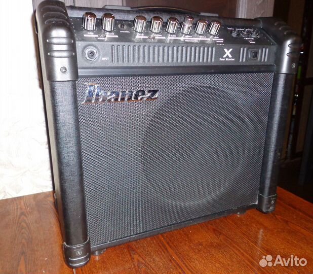 Комбоусилитель гитарный ibanez TBX30R,футсвитч
