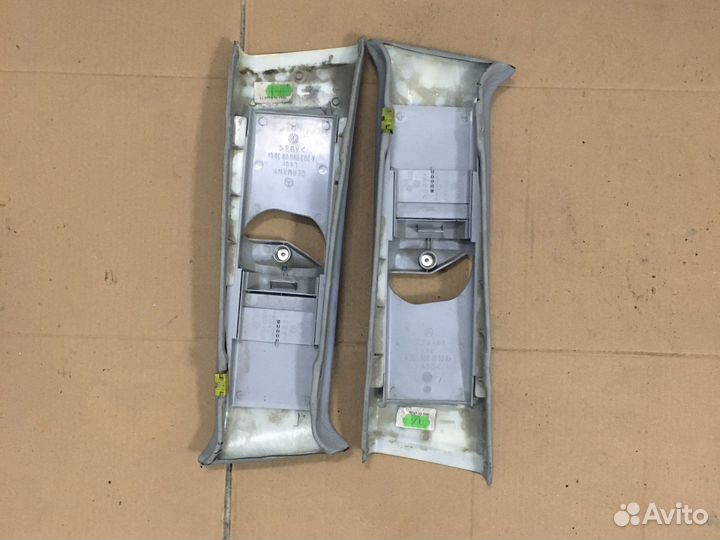 Обшивка стойки Mercedes W203 (3018)