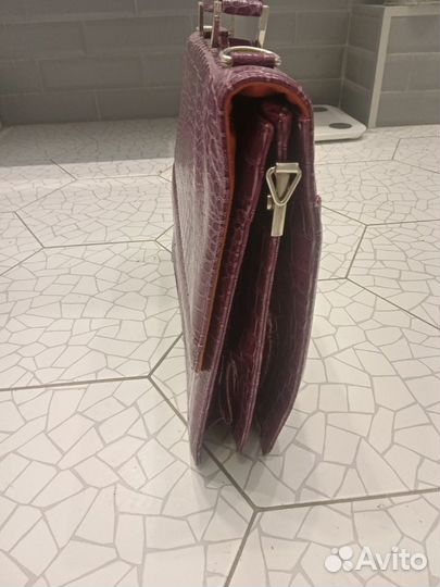 Женский кожаный портфель