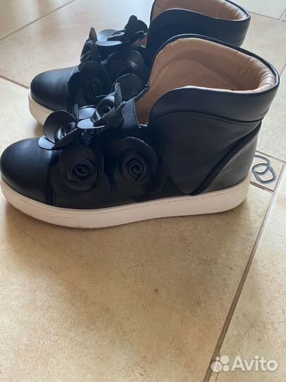 Кроссовки, лоферы, ботинки