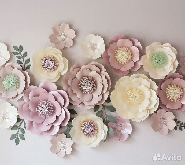 Бумажные интерьерные цветы