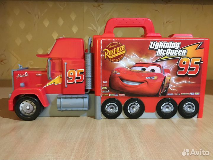 Молния маккуин тачки