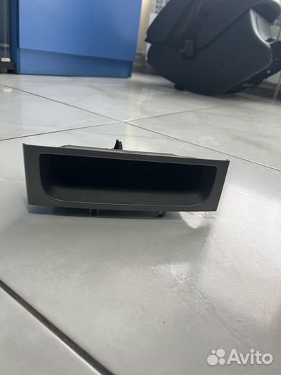 Ящик передней консоли Peugeot