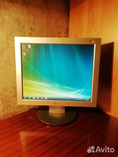 Монитор LG Flatron L1730S