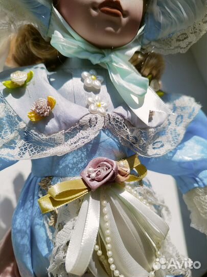 Кукла фарфоровая коллекционная 40 см