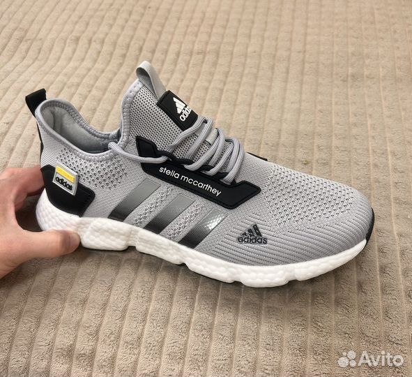 Кроссовки adidas новые