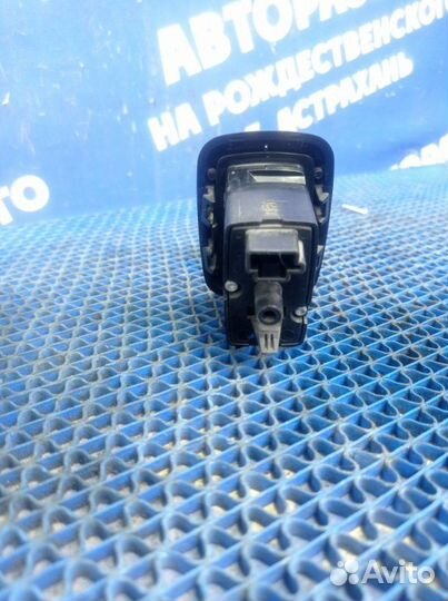 Кнопка стеклоподъемника Mercedes-Benz W169 хэтчбек