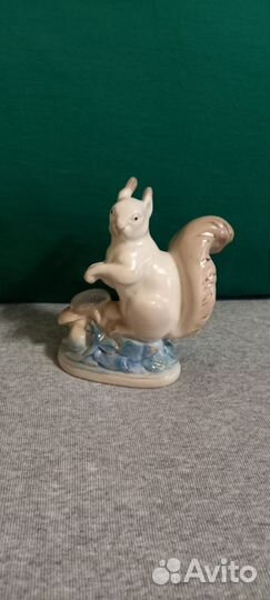 Статуэтка белочка, Гжель СССР