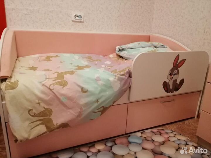 Детская кровать с бортиком