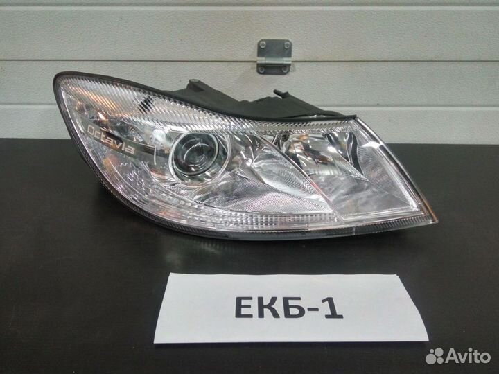 Фара правая Skoda Octavia 2 А5 2004-2013
