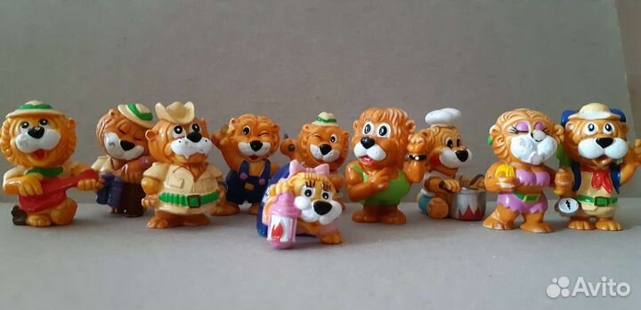 Киндер коллекция,крокодилы,львы,гномы