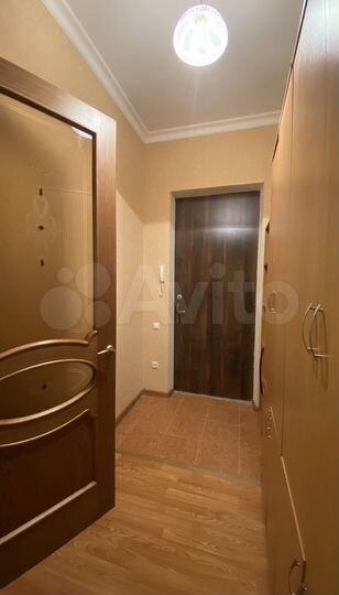 2-к. квартира, 80 м², 3/9 эт.
