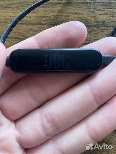 Беспроводные наушники jbl