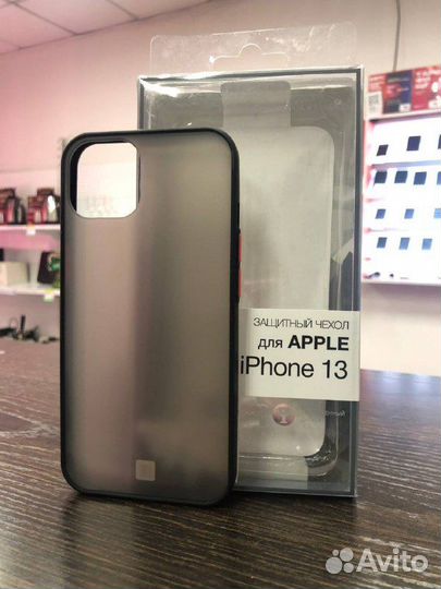 Защитный Чехол на iPhone 13