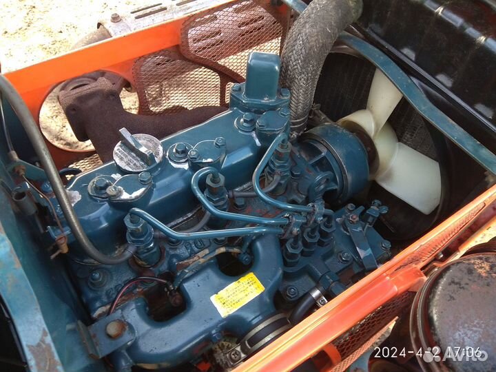 Мини-трактор Kubota B7100, 2002