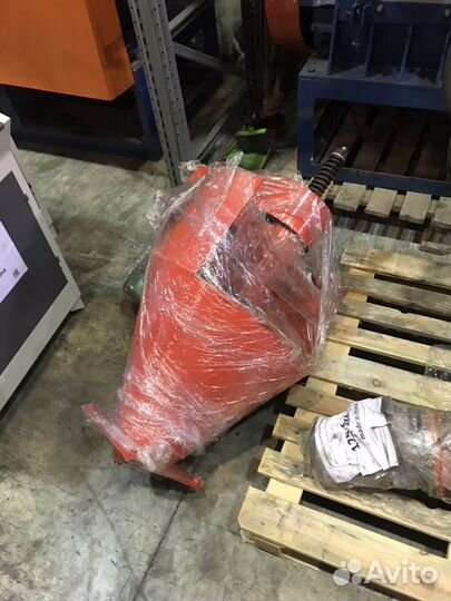 Шнековый питатель для подачи сырья в гранулятор