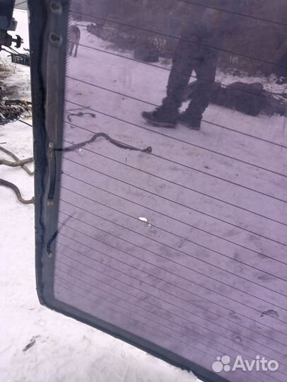 Стекло заднее ветровое BMW 5 E34