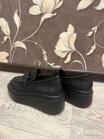 Лоферы женские 35 размер