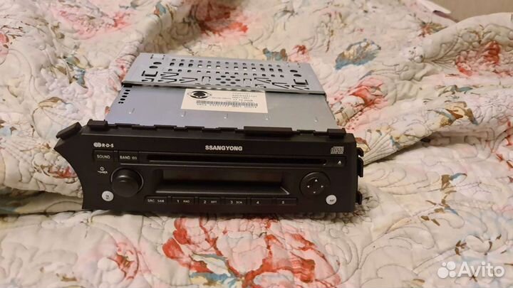 Оригинальная автомагнитола Санг Енг Каирон