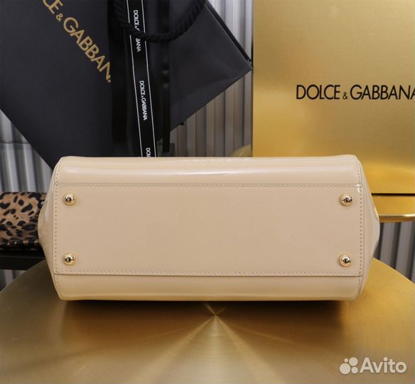 Сумка женская лаковая Dolce Gabbana Sicily бежевая