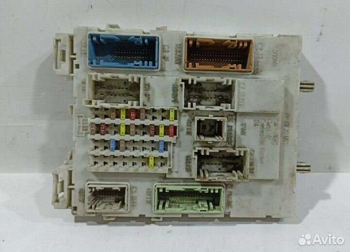 Блок предохранителей б/у для Ford Focus (2443670)