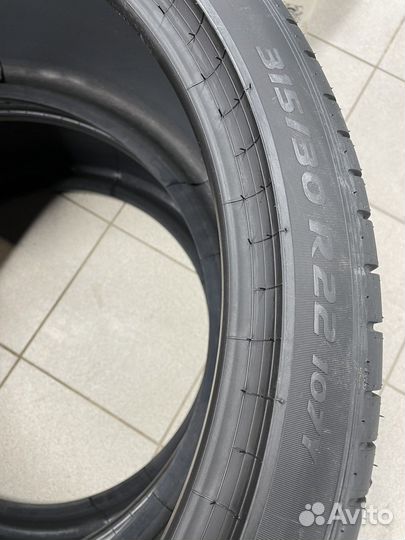 Pirelli P Zero 315/30 R22 107Y