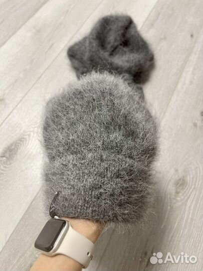 Шапка со снудом и варежками